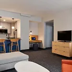 The Carleton Suite Hotel