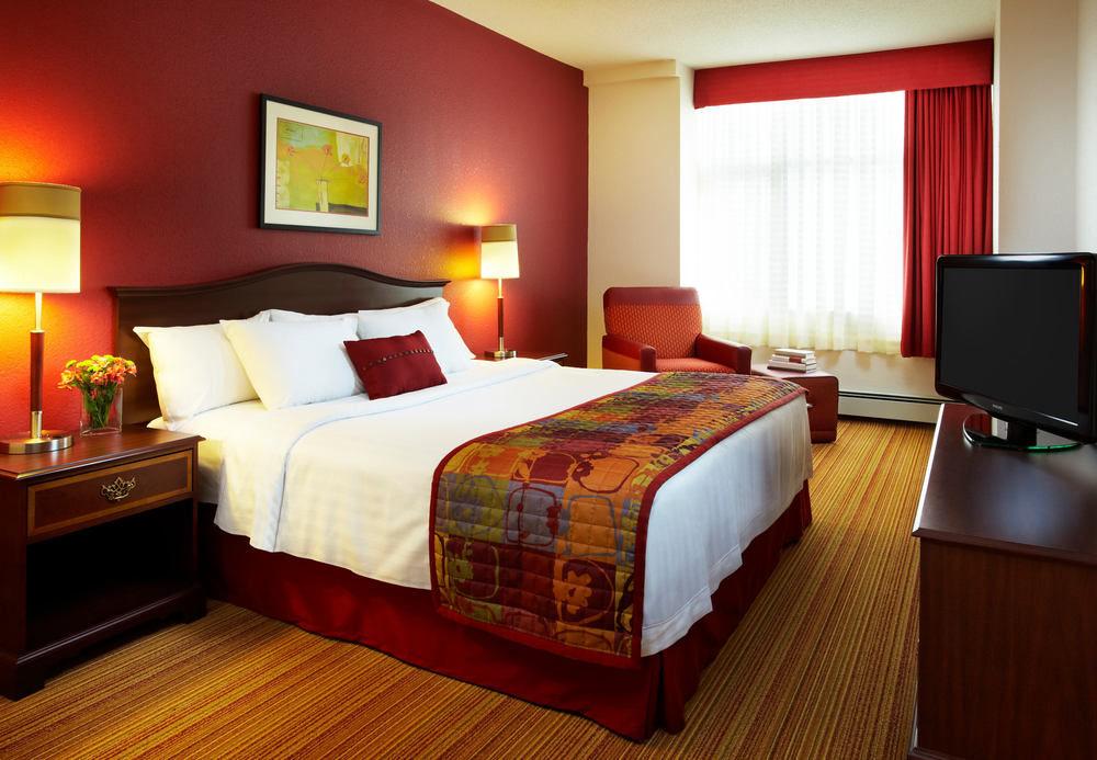 The Carleton Hotel