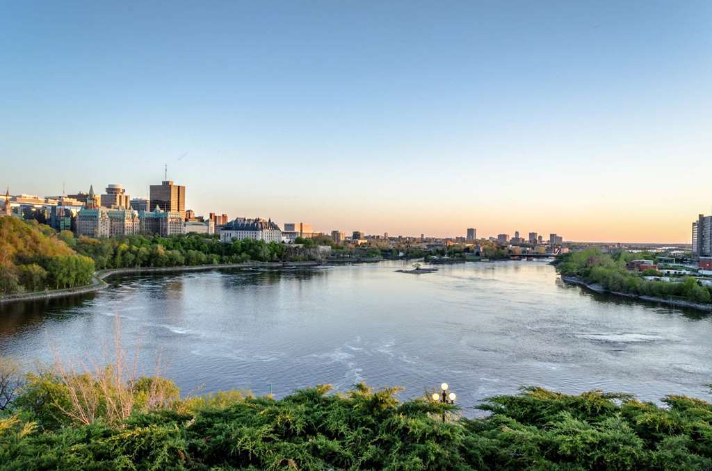 The Carleton 4* Ottawa